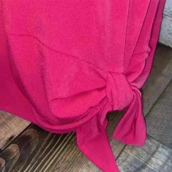 Calvin Klein Hot Pink Silky Blouse size Medium - Picture 2 of 6